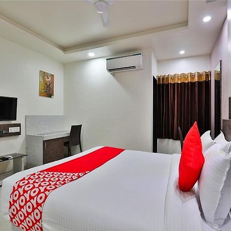 The Sky Comfort Hotel Parth Inn Dwārka Екстериор снимка